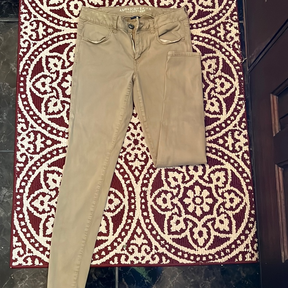 American Eagle Jegging, super stretchy, runs small